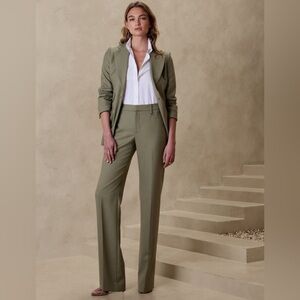 NWT! Banana Republic Desert Thyme Green Lido Straight Italian Wool Pant - 8P